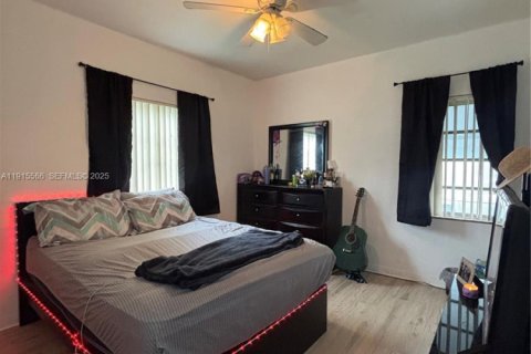 Casa en venta en Miami, Florida, 3 dormitorios, 139.63 m2 № 1975424 - foto 17