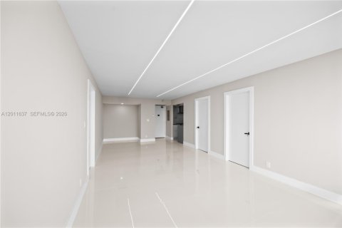 Купить кондоминиум в Авентура, Флорида 2 спальни, 107.49м2, № 2075064 - фото 6