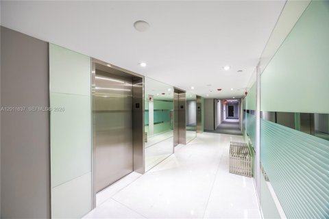 Купить кондоминиум в Авентура, Флорида 2 спальни, 107.49м2, № 2075064 - фото 21
