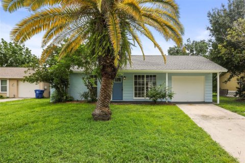 Villa ou maison à New Port Richey, Floride 2 chambres, 74.88 m2 № 2295210