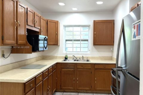 Купить виллу или дом в Лодерхилл, Флорида 4 спальни, 154.59м2, № 2047822 - фото 17