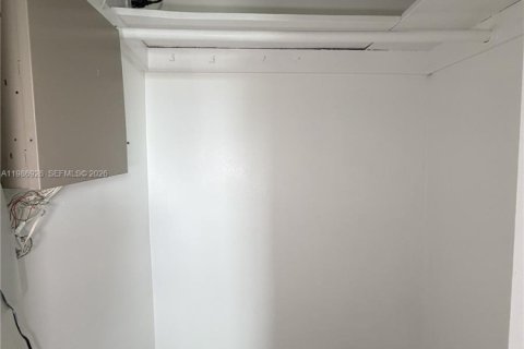 Купить виллу или дом в Лодерхилл, Флорида 4 спальни, 154.59м2, № 2047822 - фото 26