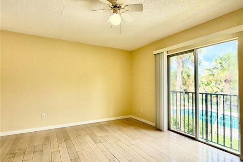 Condo in Tampa, Florida, 2 bedrooms № 2400385 - photo 14