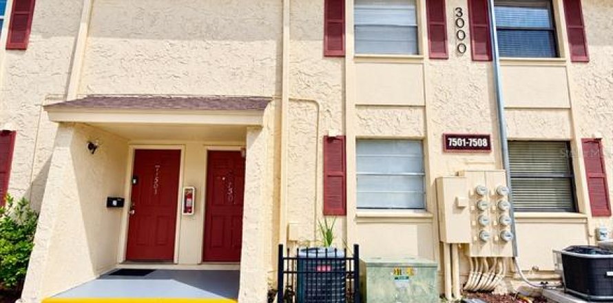 Condo in Tampa, Florida, 2 bedrooms № 2400385