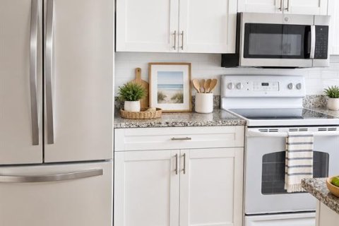 Condo in Tampa, Florida, 2 bedrooms № 2400385 - photo 9