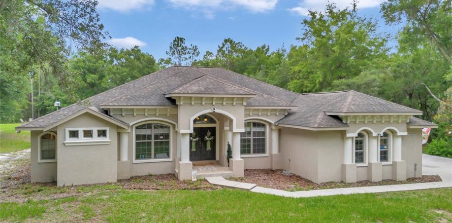 Villa ou maison à Dunnellon, Floride 3 chambres, 242.2 m2 № 1913182