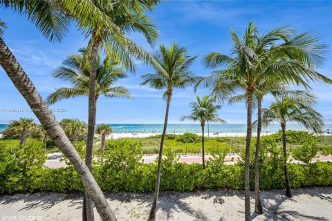 Купить кондоминиум в Майами-Бич, Флорида 2 спальни, 95.69м2, № 1955952 - фото 21