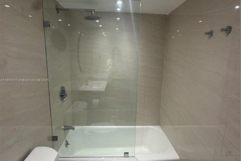 Купить кондоминиум в Майами-Бич, Флорида 2 спальни, 95.69м2, № 1955952 - фото 13