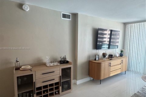 Купить кондоминиум в Майами-Бич, Флорида 2 спальни, 95.69м2, № 1955952 - фото 9