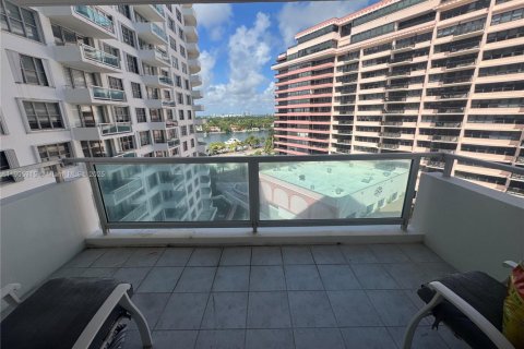 Купить кондоминиум в Майами-Бич, Флорида 2 спальни, 95.69м2, № 1955952 - фото 3