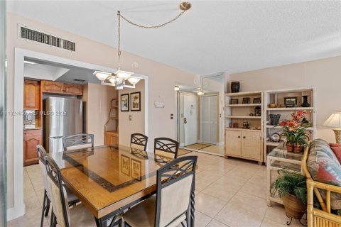 Купить кондоминиум в Халландейл-Бич, Флорида 2 спальни, 130.06м2, № 1982963 - фото 19