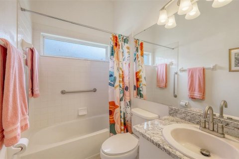 Купить виллу или дом в Сарасота, Флорида 13 комнат, 225.1м2, № 1746470 - фото 28