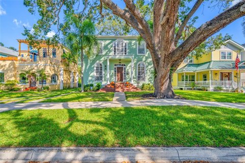 Villa ou maison à Tampa, Floride 4 chambres, 303.88 m2 № 2098018