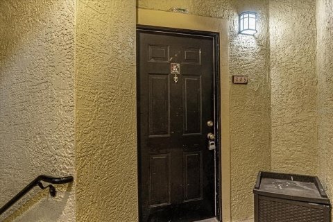 Condo in Lake Mary, Florida, 3 bedrooms № 2237866 - photo 2