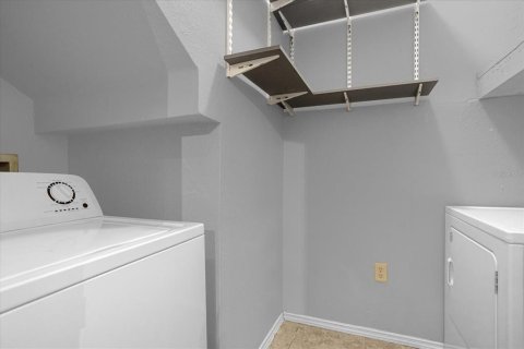 Condo in Lake Mary, Florida, 3 bedrooms № 2237866 - photo 10