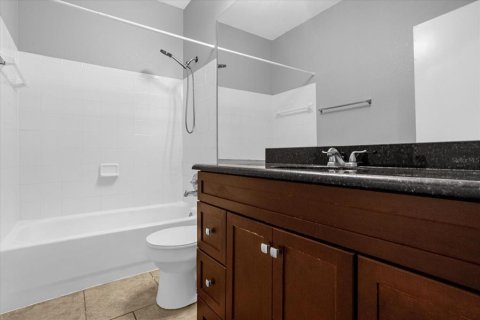 Condo in Lake Mary, Florida, 3 bedrooms № 2237866 - photo 17