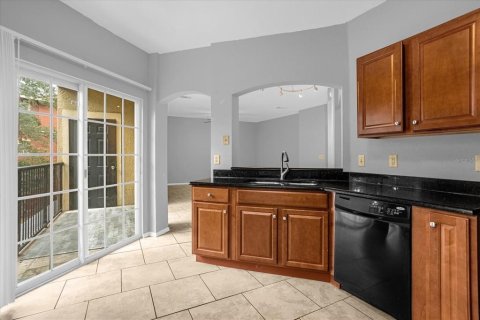 Condo in Lake Mary, Florida, 3 bedrooms № 2237866 - photo 9
