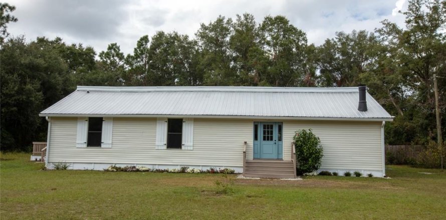 Villa ou maison à Keystone Heights, Floride 4 chambres, 200.67 m2 № 1444528