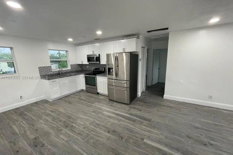 Condo in Fort Lauderdale, Florida, 2 bedrooms  № 2055651