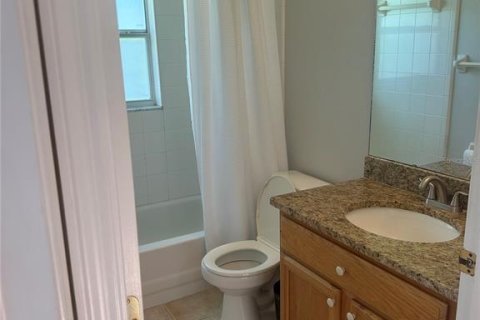 House in Haines City, Florida 3 bedrooms, 129.69 sq.m. № 2199618 - photo 23