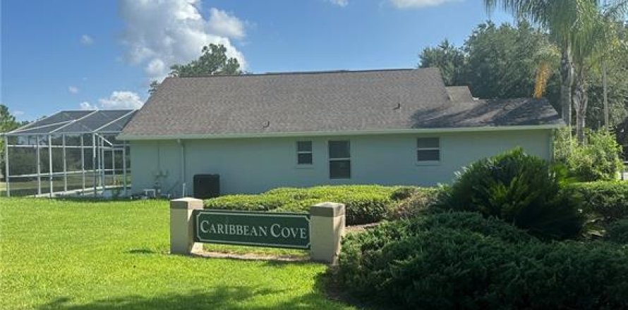 House in Haines City, Florida 3 bedrooms, 129.69 sq.m. № 2199618