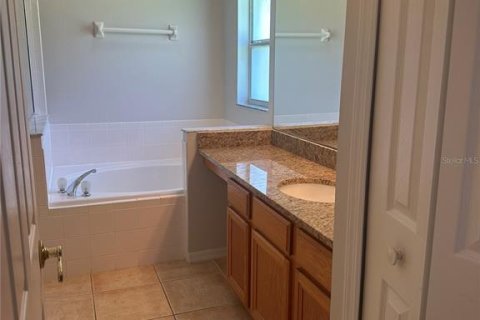 House in Haines City, Florida 3 bedrooms, 129.69 sq.m. № 2199618 - photo 17