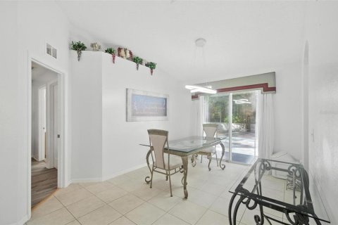 Casa en venta en Palm Coast, Florida, 4 dormitorios, 153.85 m2 № 1915389 - foto 28
