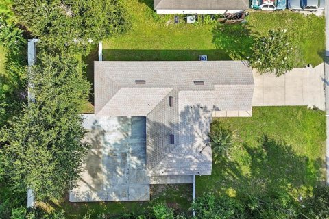 Casa en venta en Palm Coast, Florida, 4 dormitorios, 153.85 m2 № 1915389 - foto 8