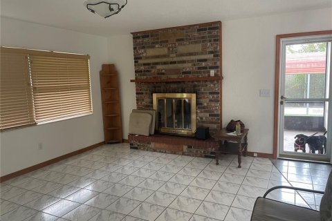 House in Orange City, Florida 2 bedrooms, 83.61 sq.m. № 1368100 - photo 8