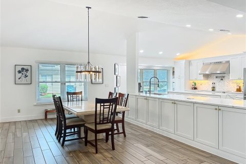 House in Winter Springs, Florida 4 bedrooms, 253.81 sq.m. № 1899639 - photo 21