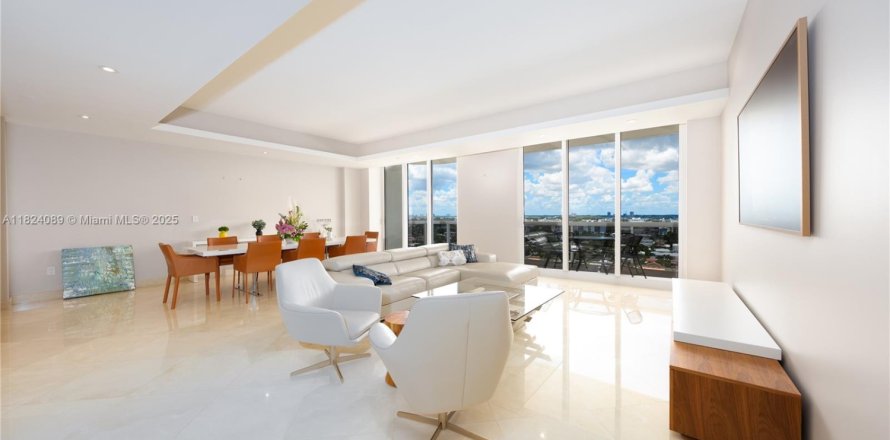Condo à Surfside, Floride, 3 chambres № 1790141