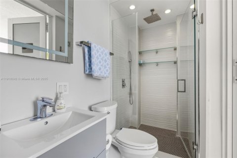 Casa en venta en Islamorada, Village of Islands, Florida, 4 dormitorios, 142.33 m2 № 1973038 - foto 27