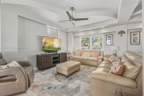 Casa en venta en Islamorada, Village of Islands, Florida, 4 dormitorios, 142.33 m2 № 1973038 - foto 30