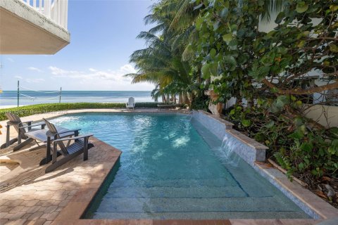 Casa en venta en Islamorada, Village of Islands, Florida, 4 dormitorios, 142.33 m2 № 1973038 - foto 14