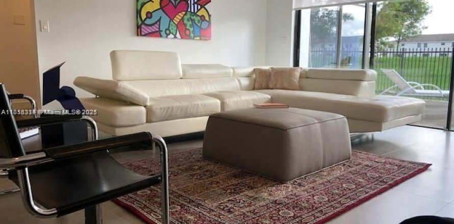 Casa en Miami, Florida 3 dormitorios, 174.19 m2 № 1991843