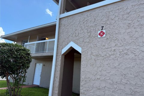 Condo in Coral Springs, Florida, 2 bedrooms  № 1896986 - photo 15