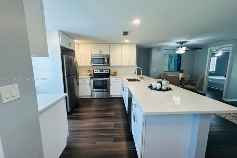 House in Spring Hill, Florida 4 bedrooms № 1882581 - photo 23