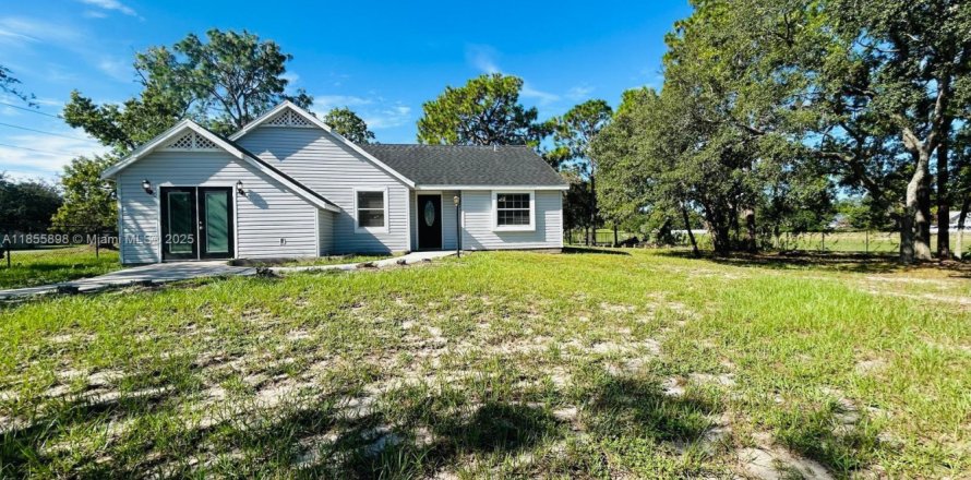 House in Spring Hill, Florida 4 bedrooms № 1882581
