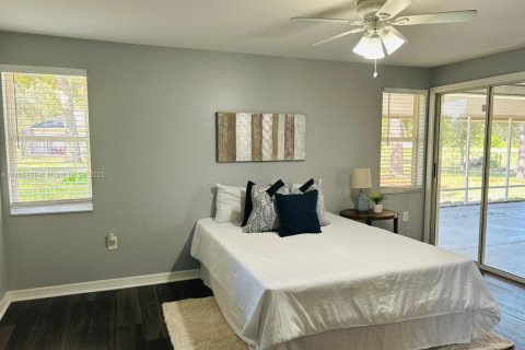 House in Spring Hill, Florida 4 bedrooms № 1882581 - photo 28