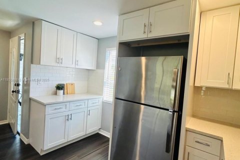 House in Spring Hill, Florida 4 bedrooms № 1882581 - photo 24