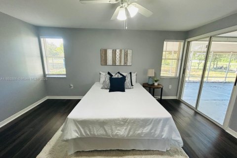 House in Spring Hill, Florida 4 bedrooms № 1882581 - photo 26