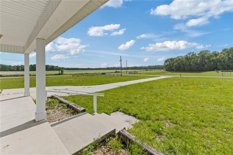 House in Trenton, Florida 2 bedrooms, 125.42 sq.m. № 1720635 - photo 8