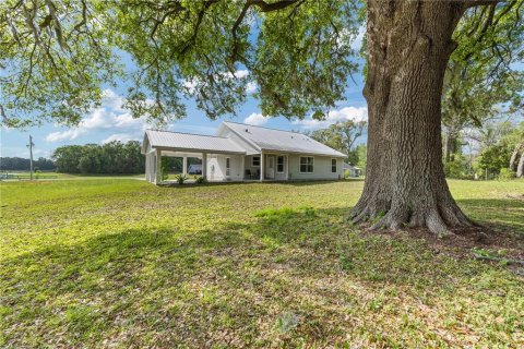 House in Trenton, Florida 2 bedrooms, 125.42 sq.m. № 1720635 - photo 4