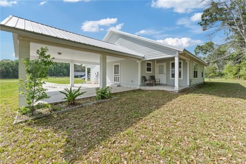 House in Trenton, Florida 2 bedrooms, 125.42 sq.m. № 1720635 - photo 3