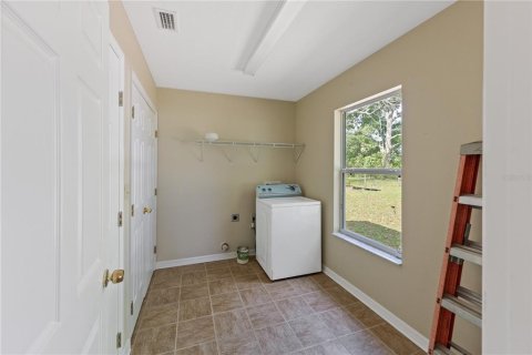 House in Trenton, Florida 2 bedrooms, 125.42 sq.m. № 1720635 - photo 24