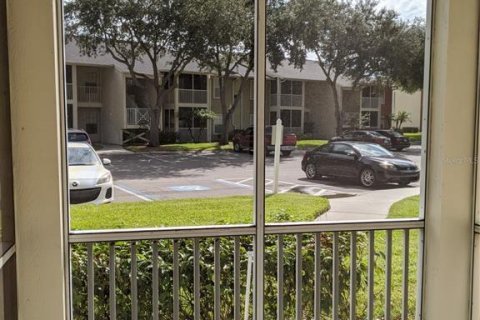 Condo in Brandon, Florida, 2 bedrooms  № 2196820 - photo 26