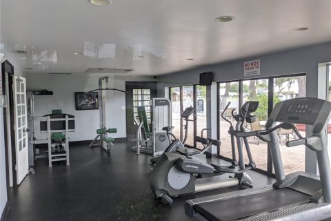 Condo in Brandon, Florida, 2 bedrooms  № 2196820 - photo 3
