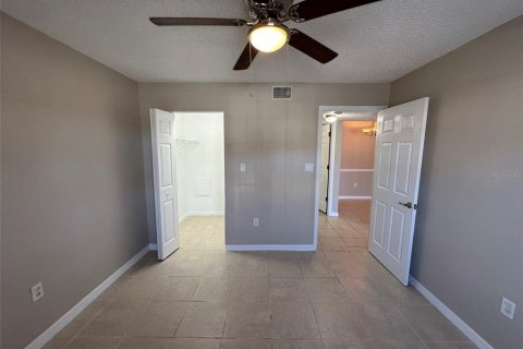 Condo in Brandon, Florida, 2 bedrooms  № 2196820 - photo 22
