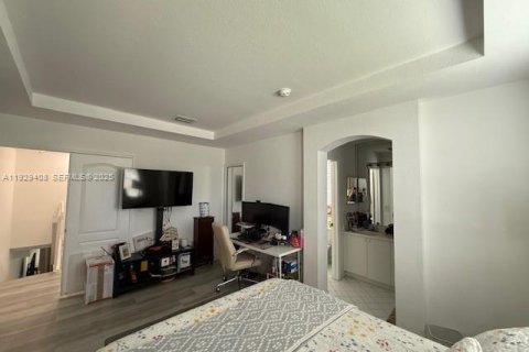 Купить таунхаус в Майами, Флорида 3 спальни, 145.48м2, № 2076895 - фото 8