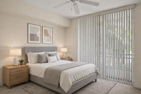 Condo in Plantation, Florida, 1 bedroom  № 2042116 - photo 2